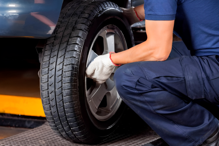 Descubra o passo a passo para trocar um pneu de carro de maneira segura e eficiente, evitando contratempo e garantindo sua segurança.